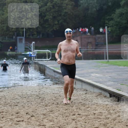13.09.2026 - Stadtparktriathlon Mo-Foto http://msf.ph/oto/10253367 13.09.2026 09:53:55 Schwimmen 225, 295, 299 meine-sportfotos.de