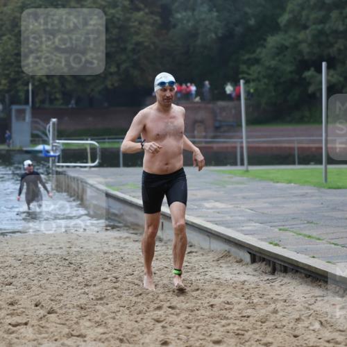 13.09.2026 - Stadtparktriathlon Mo-Foto http://msf.ph/oto/10253370 13.09.2026 09:53:55 Schwimmen 225, 295, 299 meine-sportfotos.de