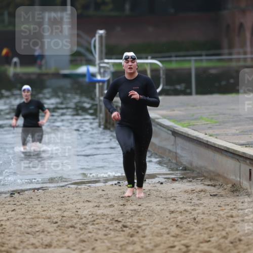 13.09.2026 - Stadtparktriathlon Mo-Foto http://msf.ph/oto/10253384 13.09.2026 09:54:01 Schwimmen 225, 234, 295 meine-sportfotos.de