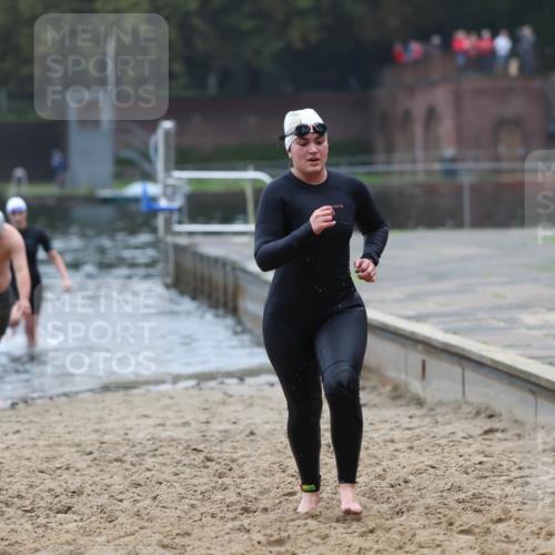 13.09.2026 - Stadtparktriathlon Mo-Foto http://msf.ph/oto/10253398 13.09.2026 09:54:03 Schwimmen 225, 234, 295 meine-sportfotos.de
