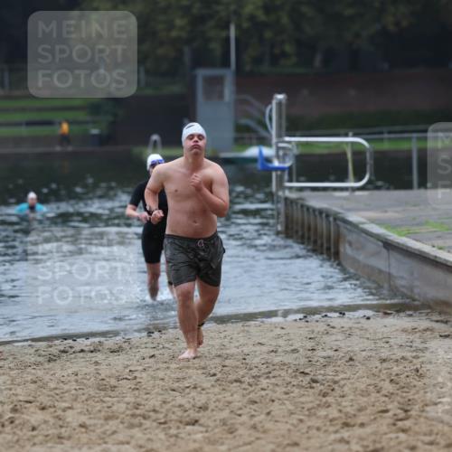 13.09.2026 - Stadtparktriathlon Mo-Foto http://msf.ph/oto/10253404 13.09.2026 09:54:04 Schwimmen 225, 234, 295 meine-sportfotos.de