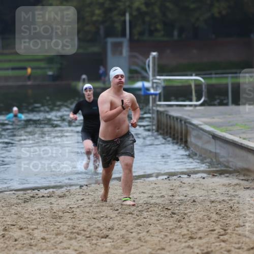 13.09.2026 - Stadtparktriathlon Mo-Foto http://msf.ph/oto/10253406 13.09.2026 09:54:05 Schwimmen 225, 234, 295 meine-sportfotos.de