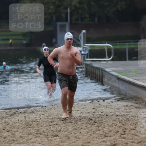 13.09.2026 - Stadtparktriathlon Mo-Foto http://msf.ph/oto/10253408 13.09.2026 09:54:05 Schwimmen 225, 234, 295 meine-sportfotos.de