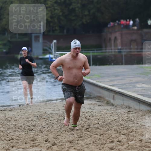 13.09.2026 - Stadtparktriathlon Mo-Foto http://msf.ph/oto/10253414 13.09.2026 09:54:06 Schwimmen 225, 234, 295 meine-sportfotos.de
