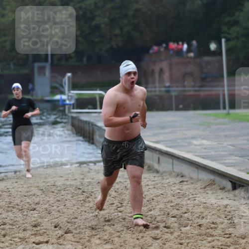 13.09.2026 - Stadtparktriathlon Mo-Foto http://msf.ph/oto/10253417 13.09.2026 09:54:07 Schwimmen 225, 234, 295 meine-sportfotos.de