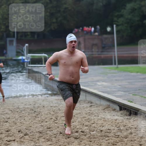 13.09.2026 - Stadtparktriathlon Mo-Foto http://msf.ph/oto/10253418 13.09.2026 09:54:07 Schwimmen 225, 234, 295 meine-sportfotos.de