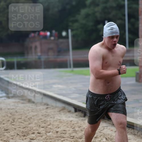 13.09.2026 - Stadtparktriathlon Mo-Foto http://msf.ph/oto/10253428 13.09.2026 09:54:08 Schwimmen 225, 234, 295 meine-sportfotos.de