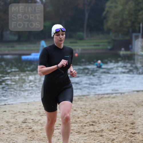 13.09.2026 - Stadtparktriathlon Mo-Foto http://msf.ph/oto/10253436 13.09.2026 09:54:11 Schwimmen 234, 295 meine-sportfotos.de