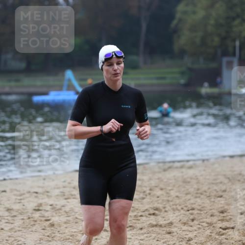 13.09.2026 - Stadtparktriathlon Mo-Foto http://msf.ph/oto/10253438 13.09.2026 09:54:11 Schwimmen 234, 295 meine-sportfotos.de