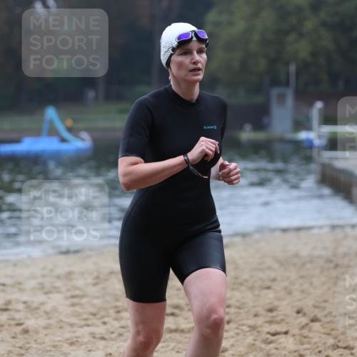 13.09.2026 - Stadtparktriathlon Mo-Foto http://msf.ph/oto/10253440 13.09.2026 09:54:11 Schwimmen 234, 295 meine-sportfotos.de