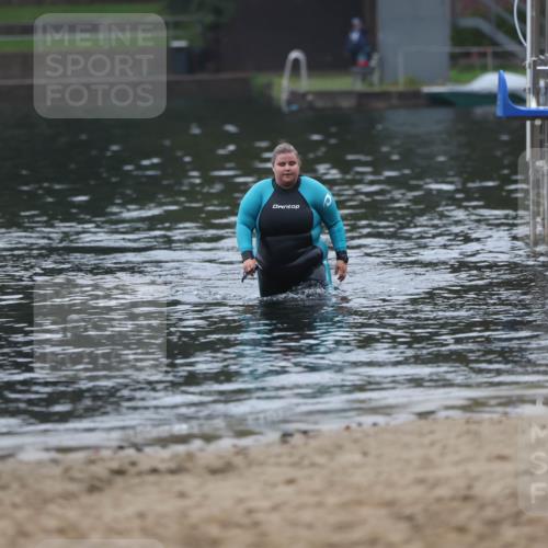 13.09.2026 - Stadtparktriathlon Mo-Foto http://msf.ph/oto/10253454 13.09.2026 09:54:28 Schwimmen  meine-sportfotos.de