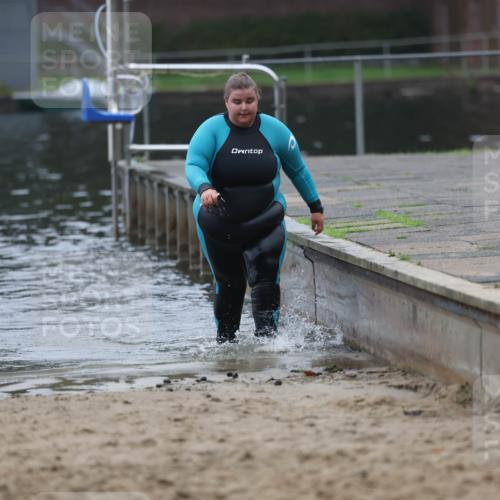 13.09.2026 - Stadtparktriathlon Mo-Foto http://msf.ph/oto/10253459 13.09.2026 09:54:35 Schwimmen 224 meine-sportfotos.de