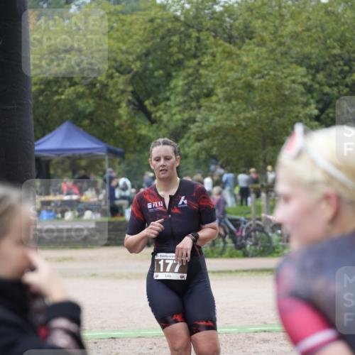13.09.2026 - Stadtparktriathlon Patografie http://msf.ph/oto/10253479 13.09.2026 10:10:37 Ziel 177 meine-sportfotos.de