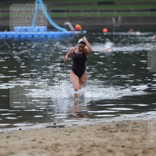 13.09.2026 - Stadtparktriathlon Mo-Foto http://msf.ph/oto/10253493 13.09.2026 10:09:32 Schwimmen 351 meine-sportfotos.de