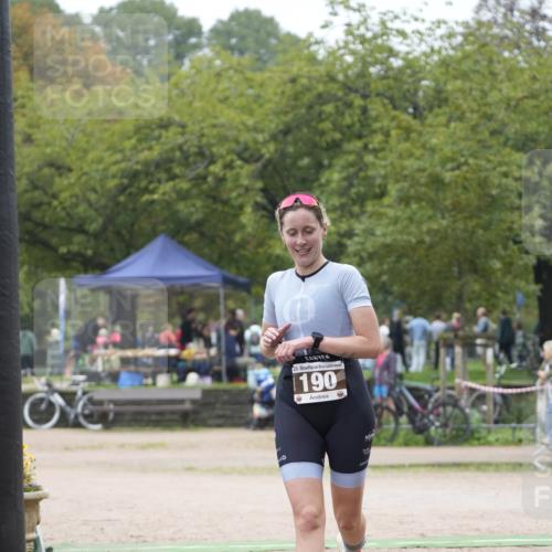 13.09.2026 - Stadtparktriathlon Patografie http://msf.ph/oto/10253494 13.09.2026 10:11:02 Ziel 190 meine-sportfotos.de