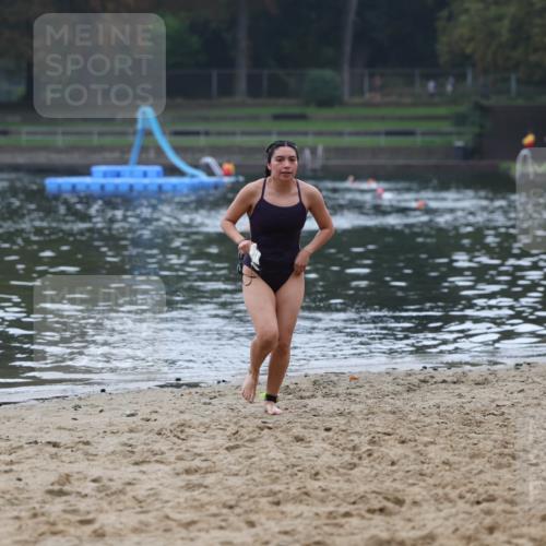 13.09.2026 - Stadtparktriathlon Mo-Foto http://msf.ph/oto/10253504 13.09.2026 10:09:37 Schwimmen 351 meine-sportfotos.de