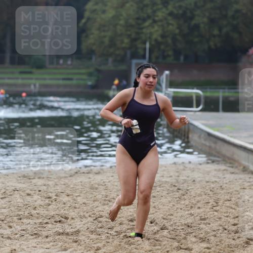 13.09.2026 - Stadtparktriathlon Mo-Foto http://msf.ph/oto/10253516 13.09.2026 10:09:40 Schwimmen 351 meine-sportfotos.de