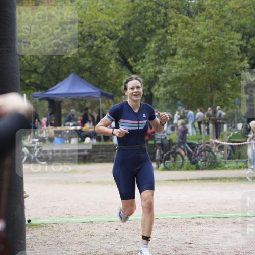 13.09.2026 - Stadtparktriathlon Patografie http://msf.ph/oto/10253518 13.09.2026 10:11:49 Ziel 203 meine-sportfotos.de