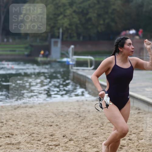 13.09.2026 - Stadtparktriathlon Mo-Foto http://msf.ph/oto/10253521 13.09.2026 10:09:41 Schwimmen 351 meine-sportfotos.de