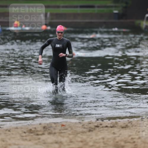 13.09.2026 - Stadtparktriathlon Mo-Foto http://msf.ph/oto/10253584 13.09.2026 10:10:30 Schwimmen 389, 459 meine-sportfotos.de