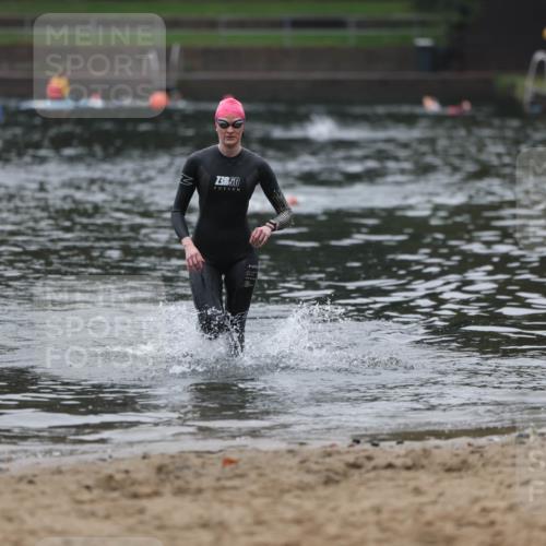13.09.2026 - Stadtparktriathlon Mo-Foto http://msf.ph/oto/10253586 13.09.2026 10:10:31 Schwimmen 389, 459 meine-sportfotos.de