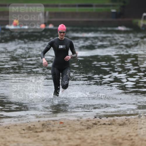 13.09.2026 - Stadtparktriathlon Mo-Foto http://msf.ph/oto/10253589 13.09.2026 10:10:31 Schwimmen 389, 459 meine-sportfotos.de