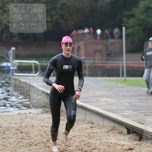 13.09.2026 - Stadtparktriathlon Mo-Foto http://msf.ph/oto/10253596 13.09.2026 10:10:36 Schwimmen 459 meine-sportfotos.de