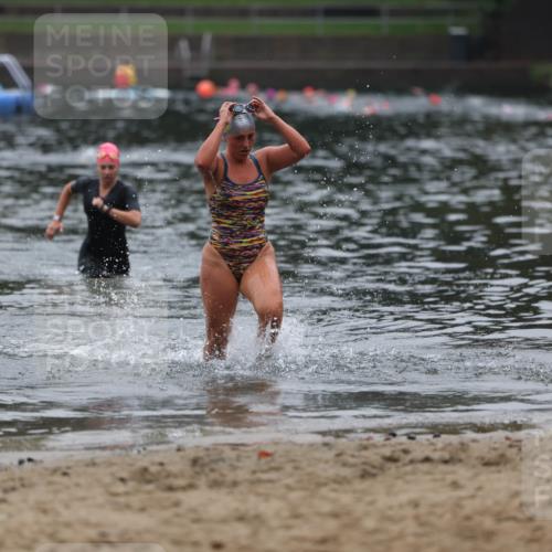 13.09.2026 - Stadtparktriathlon Mo-Foto http://msf.ph/oto/10253608 13.09.2026 10:10:56 Schwimmen 348, 380 meine-sportfotos.de