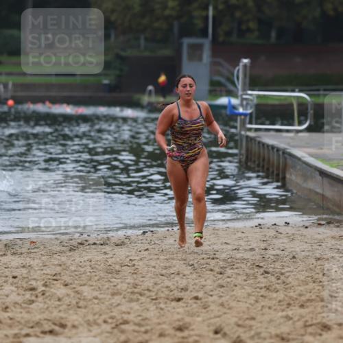 13.09.2026 - Stadtparktriathlon Mo-Foto http://msf.ph/oto/10253622 13.09.2026 10:10:59 Schwimmen 348, 380 meine-sportfotos.de