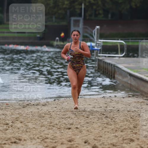 13.09.2026 - Stadtparktriathlon Mo-Foto http://msf.ph/oto/10253623 13.09.2026 10:10:59 Schwimmen 348, 380 meine-sportfotos.de