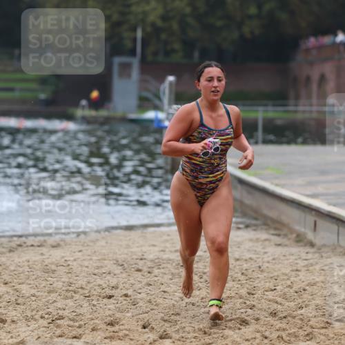13.09.2026 - Stadtparktriathlon Mo-Foto http://msf.ph/oto/10253633 13.09.2026 10:11:01 Schwimmen 348, 380 meine-sportfotos.de