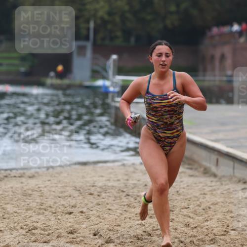 13.09.2026 - Stadtparktriathlon Mo-Foto http://msf.ph/oto/10253634 13.09.2026 10:11:01 Schwimmen 348, 380 meine-sportfotos.de