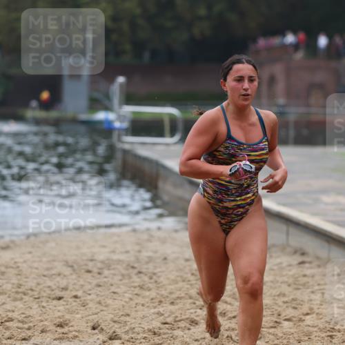 13.09.2026 - Stadtparktriathlon Mo-Foto http://msf.ph/oto/10253636 13.09.2026 10:11:02 Schwimmen 348, 380 meine-sportfotos.de