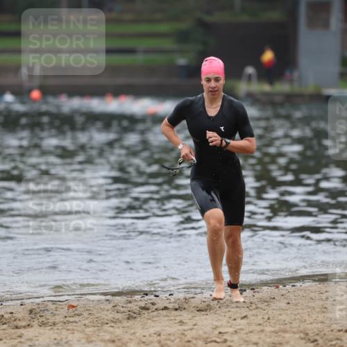 13.09.2026 - Stadtparktriathlon Mo-Foto http://msf.ph/oto/10253638 13.09.2026 10:11:04 Schwimmen 348, 380 meine-sportfotos.de