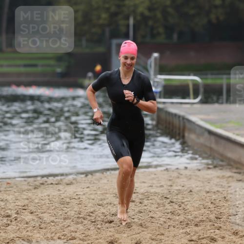 13.09.2026 - Stadtparktriathlon Mo-Foto http://msf.ph/oto/10253649 13.09.2026 10:11:05 Schwimmen 348, 380 meine-sportfotos.de