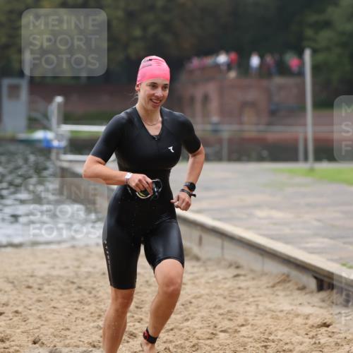13.09.2026 - Stadtparktriathlon Mo-Foto http://msf.ph/oto/10253653 13.09.2026 10:11:06 Schwimmen 348, 380 meine-sportfotos.de