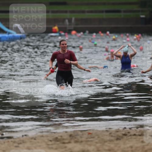 13.09.2026 - Stadtparktriathlon Mo-Foto http://msf.ph/oto/10253689 13.09.2026 10:12:07 Schwimmen 412, 421 meine-sportfotos.de