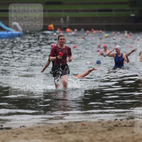 13.09.2026 - Stadtparktriathlon Mo-Foto http://msf.ph/oto/10253691 13.09.2026 10:12:07 Schwimmen 412, 421 meine-sportfotos.de