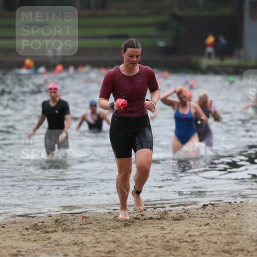 13.09.2026 - Stadtparktriathlon Mo-Foto http://msf.ph/oto/10253698 13.09.2026 10:12:12 Schwimmen 364, 368, 378, 412, 421 meine-sportfotos.de