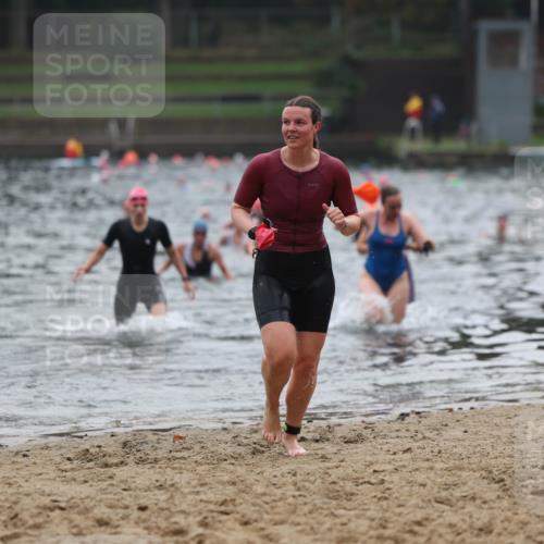 13.09.2026 - Stadtparktriathlon Mo-Foto http://msf.ph/oto/10253699 13.09.2026 10:12:12 Schwimmen 364, 368, 378, 412, 421 meine-sportfotos.de