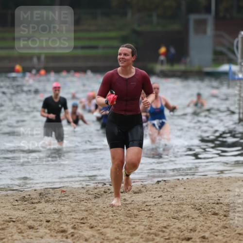 13.09.2026 - Stadtparktriathlon Mo-Foto http://msf.ph/oto/10253701 13.09.2026 10:12:12 Schwimmen 364, 368, 378, 412, 421 meine-sportfotos.de