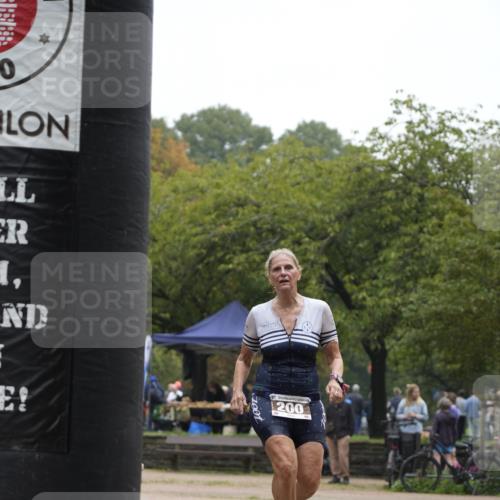 13.09.2026 - Stadtparktriathlon Patografie http://msf.ph/oto/10253706 13.09.2026 10:22:16 Ziel 200 meine-sportfotos.de