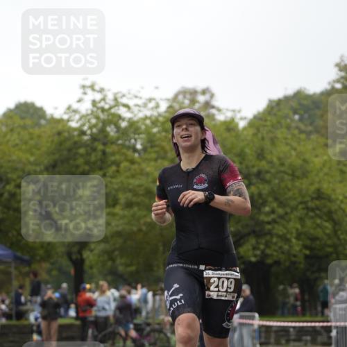 13.09.2026 - Stadtparktriathlon Patografie http://msf.ph/oto/10253721 13.09.2026 10:22:50 Ziel 209 meine-sportfotos.de
