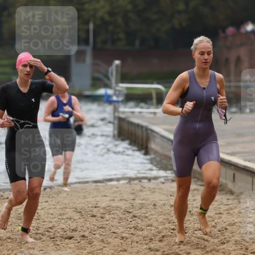 13.09.2026 - Stadtparktriathlon Mo-Foto http://msf.ph/oto/10253734 13.09.2026 10:12:21 Schwimmen 364, 368, 378, 395, 412, 465 meine-sportfotos.de