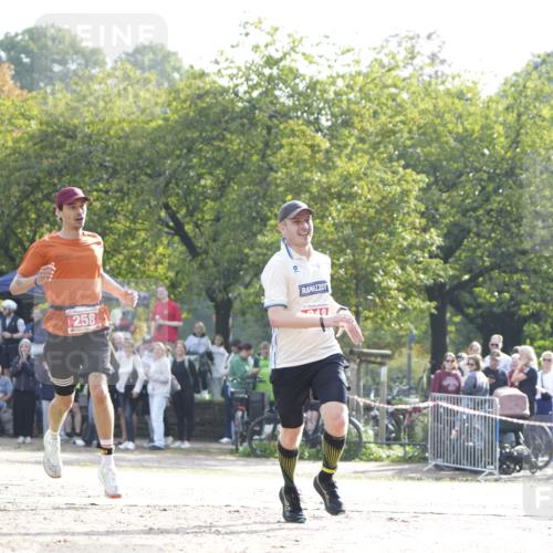 13.09.2026 - Stadtparktriathlon Patografie http://msf.ph/oto/10253827 13.09.2026 10:44:28 Ziel 218, 258 meine-sportfotos.de
