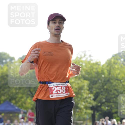 13.09.2026 - Stadtparktriathlon Patografie http://msf.ph/oto/10253831 13.09.2026 10:44:30 Ziel 218, 258 meine-sportfotos.de