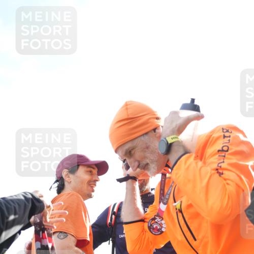 13.09.2026 - Stadtparktriathlon Patografie http://msf.ph/oto/10253836 13.09.2026 10:44:42 Ziel  meine-sportfotos.de
