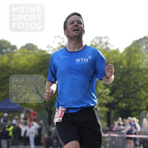 13.09.2026 - Stadtparktriathlon Patografie http://msf.ph/oto/10253842 13.09.2026 10:45:45 Ziel 340 meine-sportfotos.de