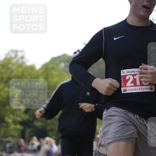 13.09.2026 - Stadtparktriathlon Patografie http://msf.ph/oto/10253982 13.09.2026 10:46:05 Ziel 215, 226 meine-sportfotos.de