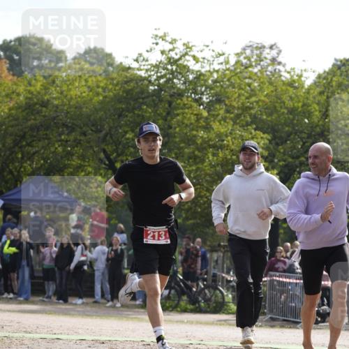 13.09.2026 - Stadtparktriathlon Patografie http://msf.ph/oto/10253998 13.09.2026 10:46:43 Ziel 213 meine-sportfotos.de